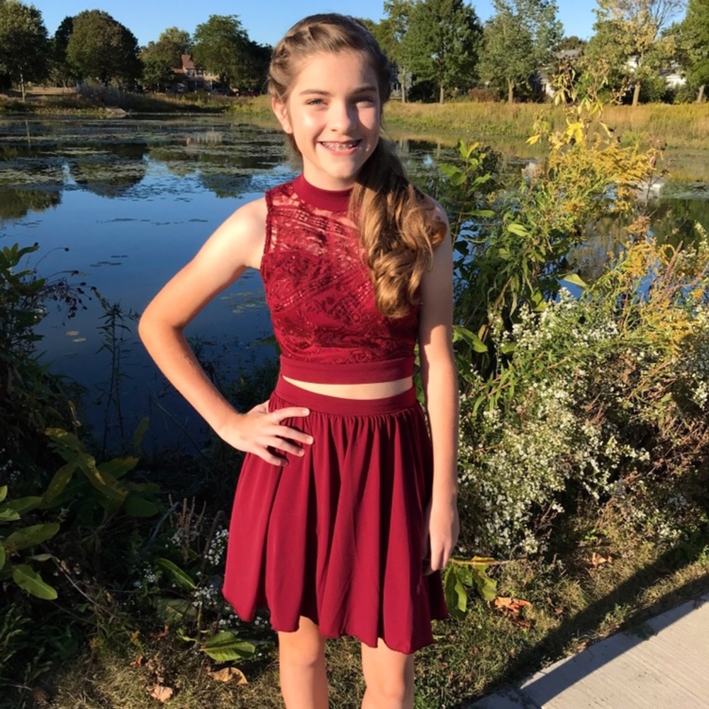 cute homecoming dress // maroon/red  // two piece